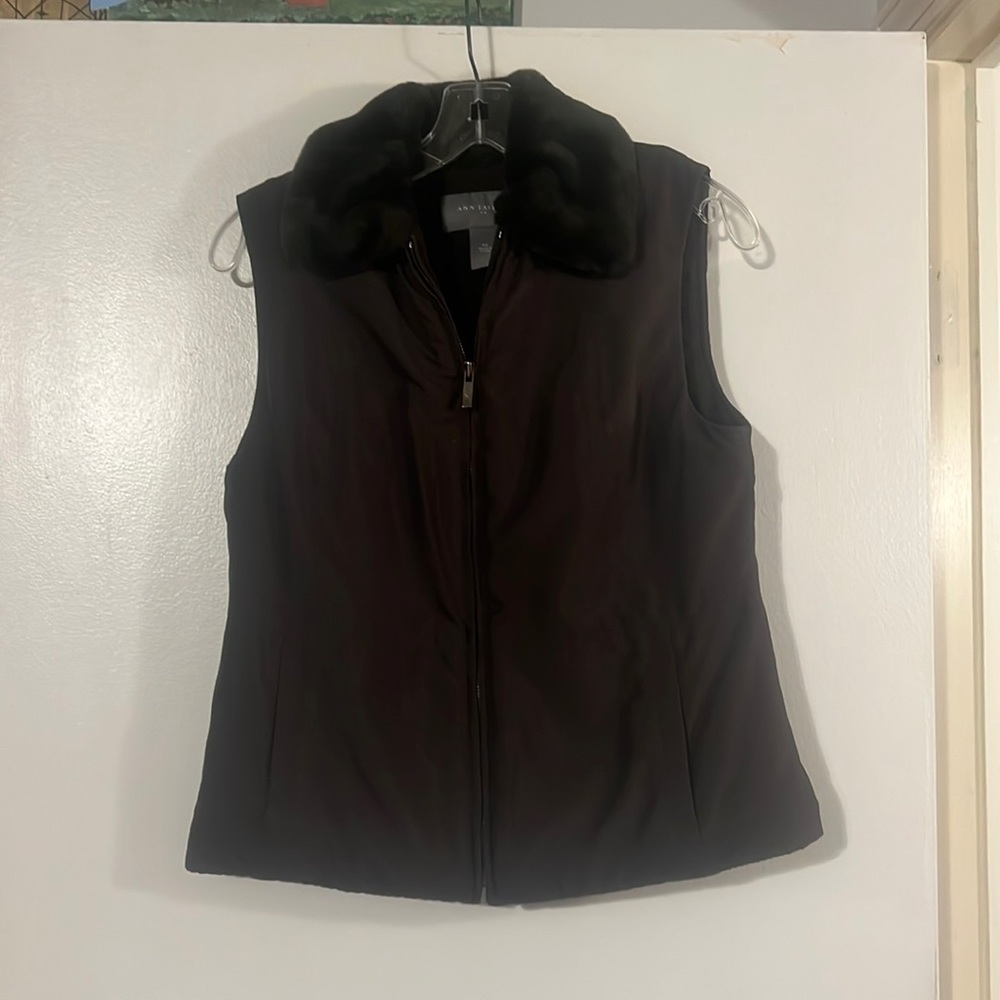Ann Taylor brown zip front vest with faux fur collar